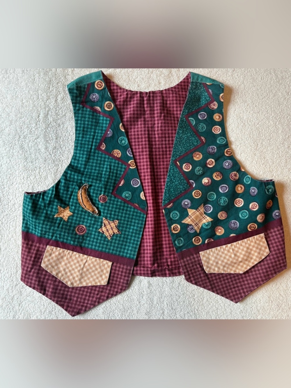 Handmade Patchwork Vest, Child Sz 10
Adorable stars, moon, house print